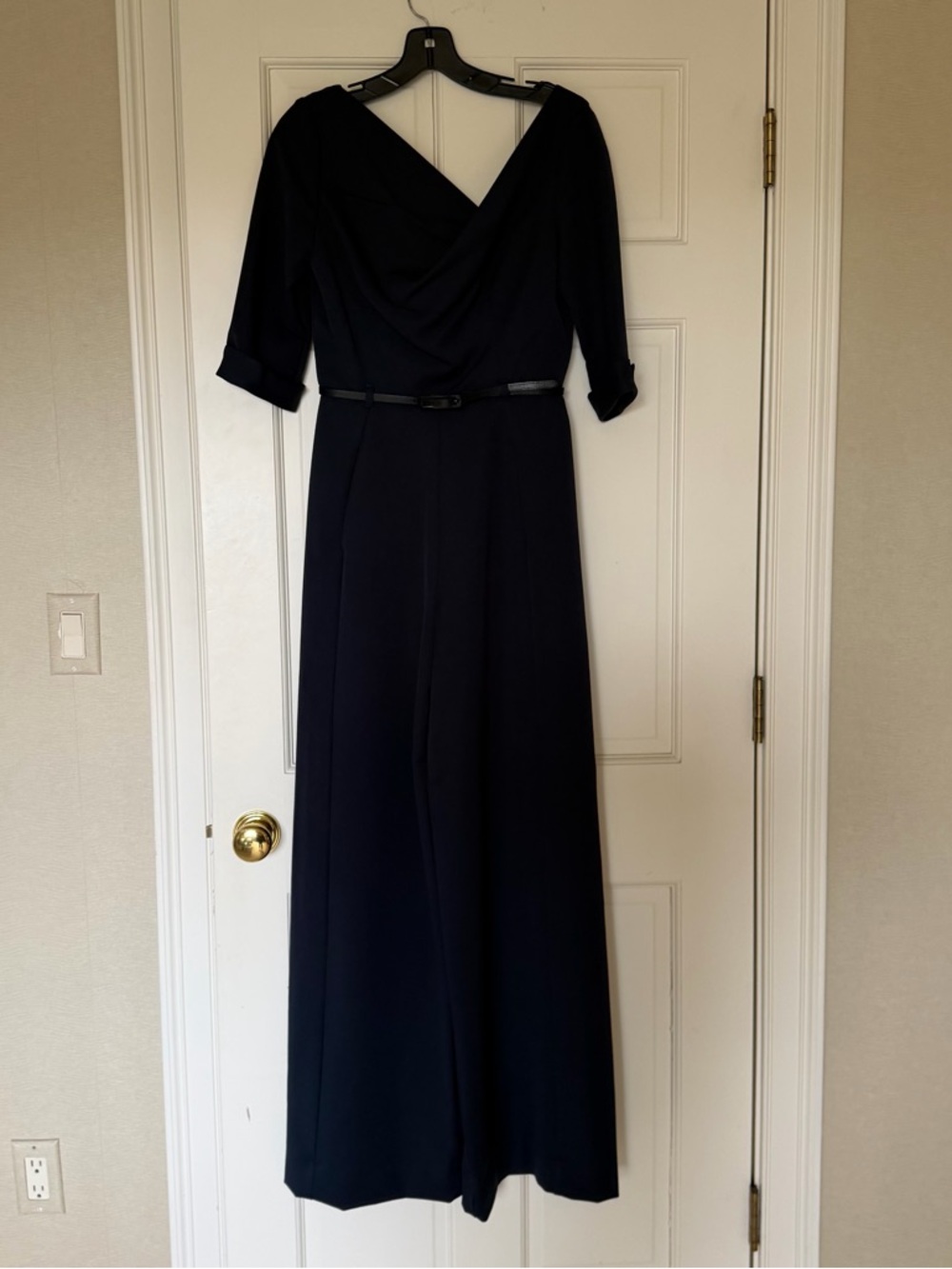 Black Halo Jackie-O 3/4 sleeve jumpsuit (navy, size 4) - Picture 7 of 16